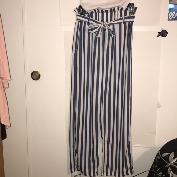 Sale ❤️👍❤️Striped  🤩Pant set size med - Picture 7 of 10